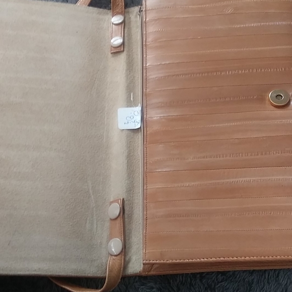 Purse - Picture 2 of 2